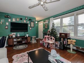 26 Valleyview Rd, Leominster MA 01453