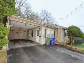 26 Valleyview Rd, Leominster MA 01453