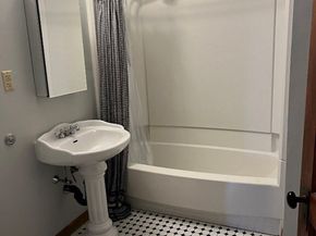 73 Moore Avenue, Worcester MA 01602