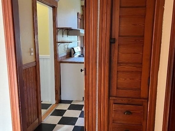 73 Moore Avenue, Worcester MA 01602