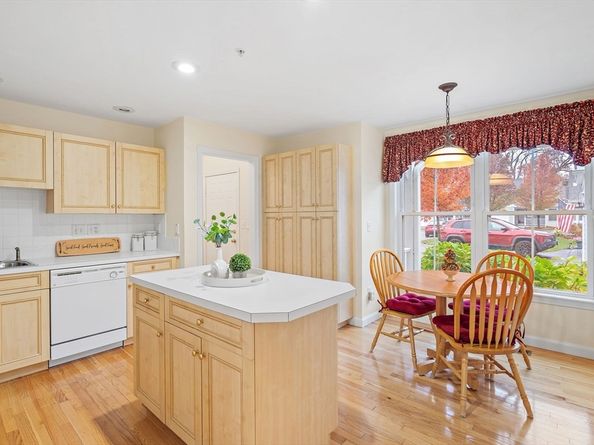 7E Strawberry Lane E, Hudson MA 01749