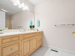 7E Strawberry Lane E, Hudson MA 01749