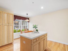 7E Strawberry Lane E, Hudson MA 01749