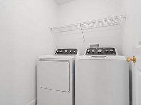 7E Strawberry Lane E, Hudson MA 01749