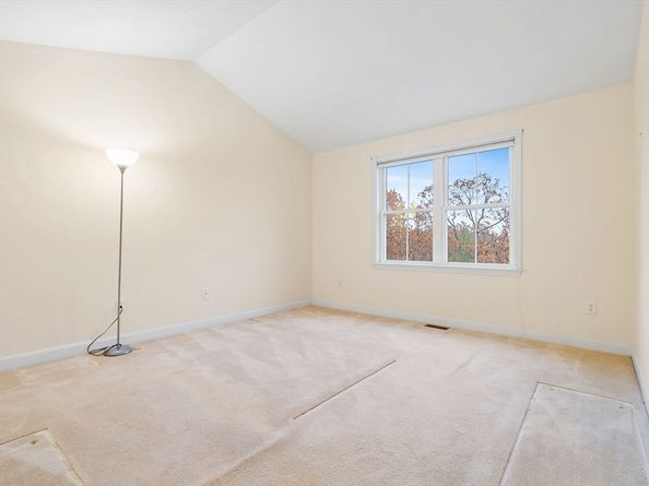 7E Strawberry Lane E, Hudson MA 01749