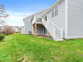 7E Strawberry Lane E, Hudson MA 01749