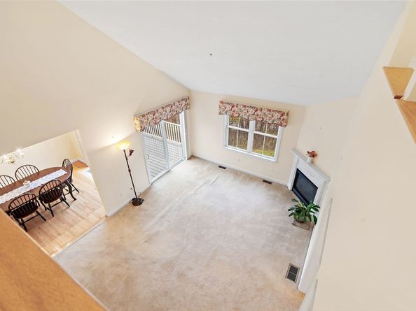 7E Strawberry Lane E, Hudson MA 01749