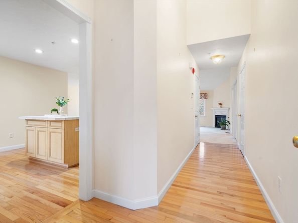 7E Strawberry Lane E, Hudson MA 01749