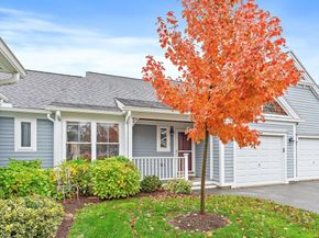 7E Strawberry Lane E, Hudson MA 01749