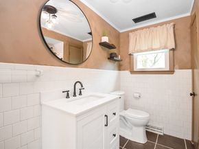 360 High St, Whitman MA 02382