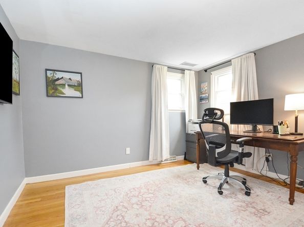 360 High St, Whitman MA 02382