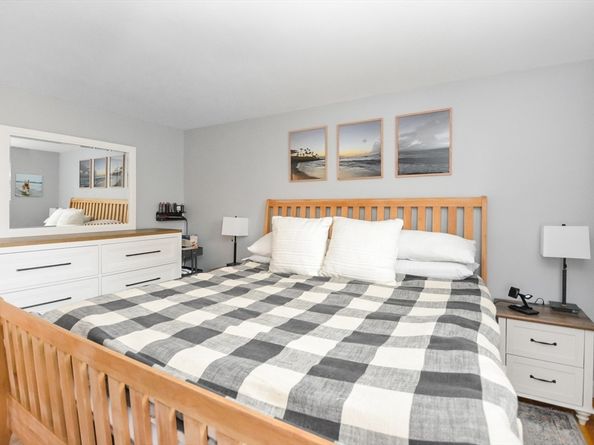 360 High St, Whitman MA 02382