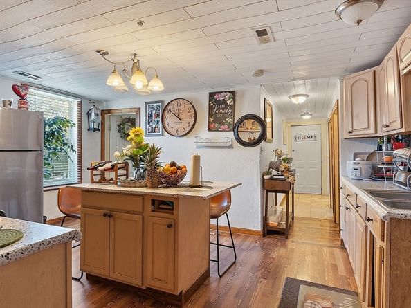 40 Aetna Street, Worcester MA 01604