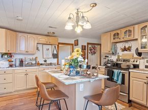 40 Aetna Street, Worcester MA 01604