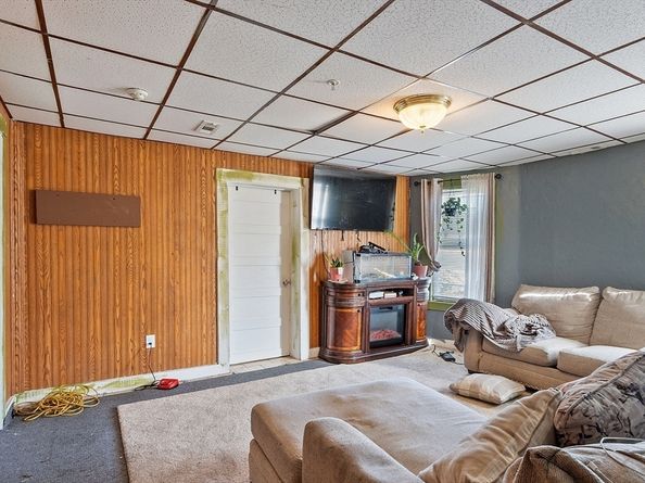 40 Aetna Street, Worcester MA 01604