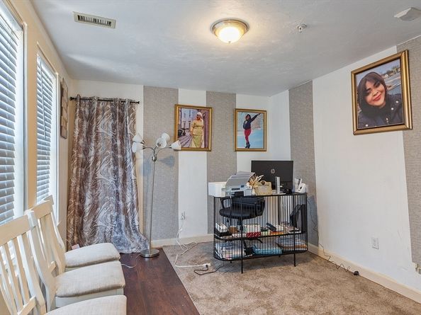 40 Aetna Street, Worcester MA 01604