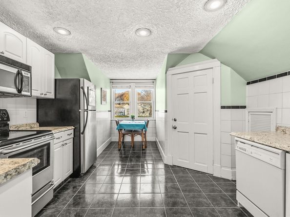 4 Elm St 3, Peabody MA 01960