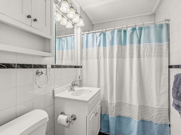 4 Elm St 3, Peabody MA 01960