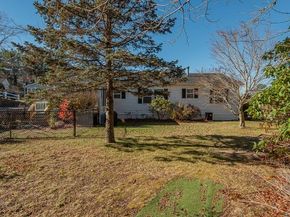 9 Headlands Dr, Plymouth MA 02360