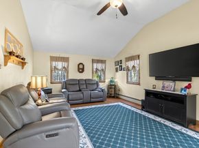 302 Ash St, Winchendon MA 01475