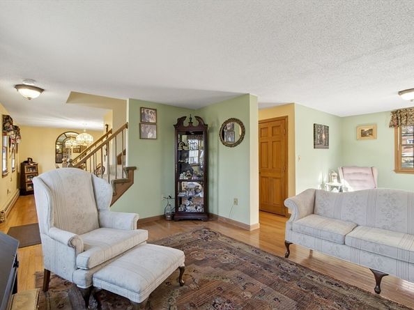 302 Ash St, Winchendon MA 01475