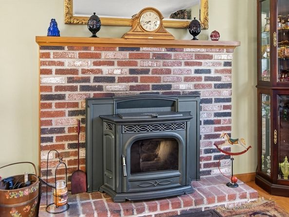 302 Ash St, Winchendon MA 01475