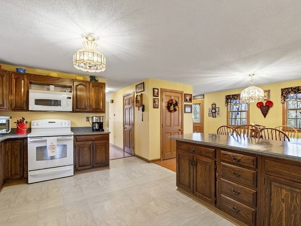 302 Ash St, Winchendon MA 01475