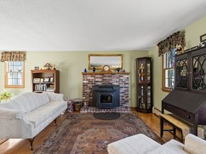 302 Ash St, Winchendon MA 01475