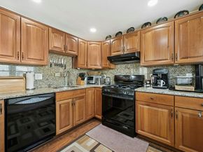 76 Parsons Hill Dr A, Worcester MA 01603