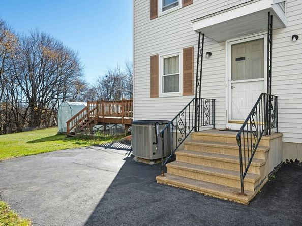 76 Parsons Hill Dr A, Worcester MA 01603