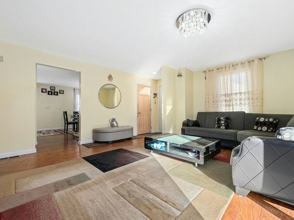 76 Parsons Hill Dr A, Worcester MA 01603