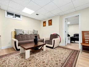 76 Parsons Hill Dr A, Worcester MA 01603