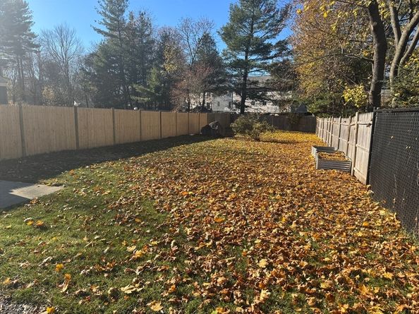 39 Neillian St 39, Bedford MA 01730