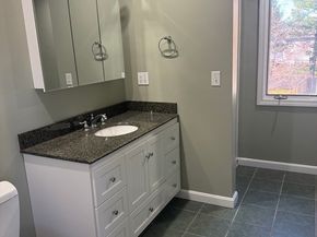 39 Neillian St 39, Bedford MA 01730