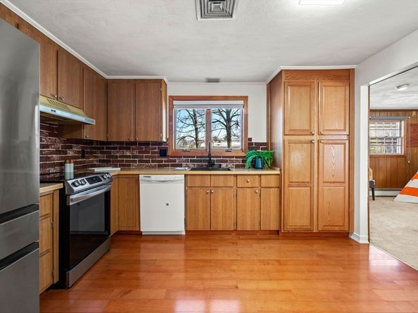 143 Winona Street, Peabody MA 01960