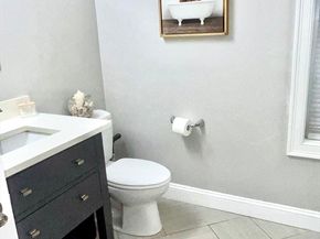 11 Osborne Hill Dr, Salem MA 01970