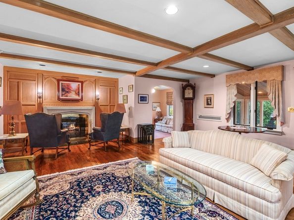 37 Stanley Rd, Swampscott MA 01907