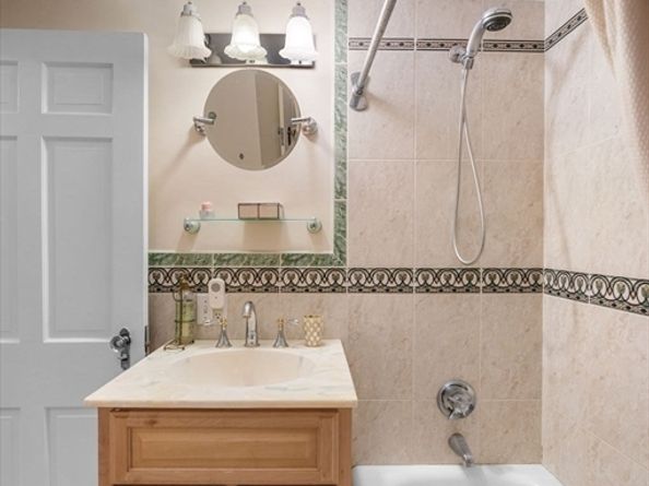 37 Stanley Rd, Swampscott MA 01907