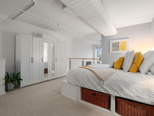 25 Channel Center St 807, Boston MA 02210