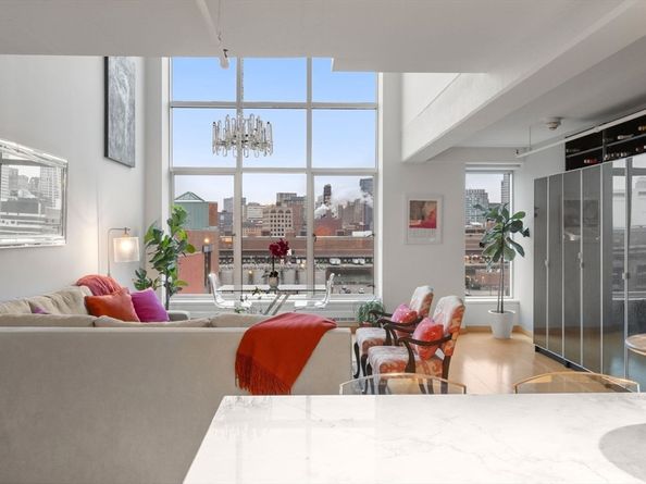 25 Channel Center St 807, Boston MA 02210