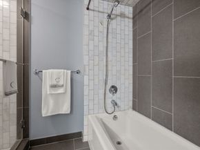 25 Channel Center St 807, Boston MA 02210