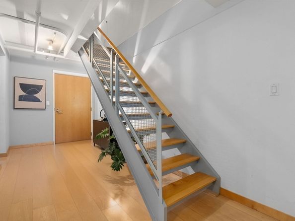 25 Channel Center St 807, Boston MA 02210