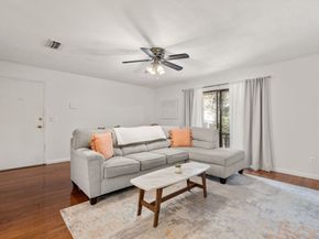 24 Thayer Pond Dr unit 16, Oxford MA 01537