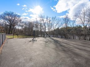 24 Thayer Pond Dr unit 16, Oxford MA 01537