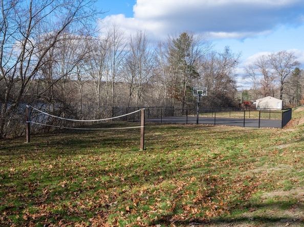 24 Thayer Pond Dr unit 16, Oxford MA 01537