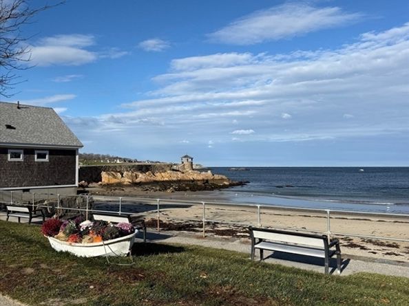 15 Granite St, Rockport MA 01966