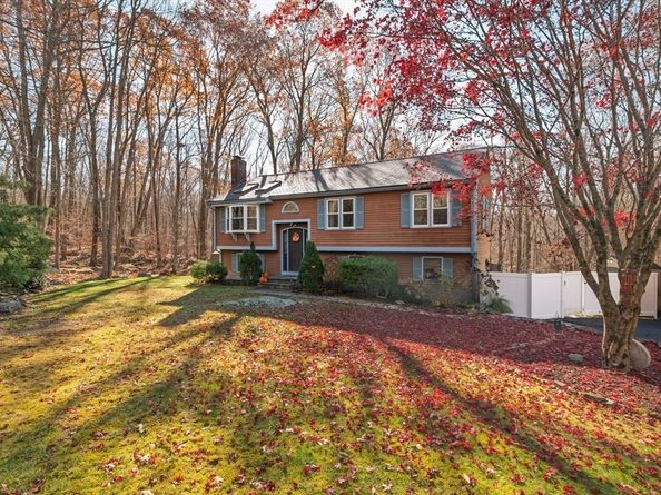 12 Hickory Rd, Millville MA 01529