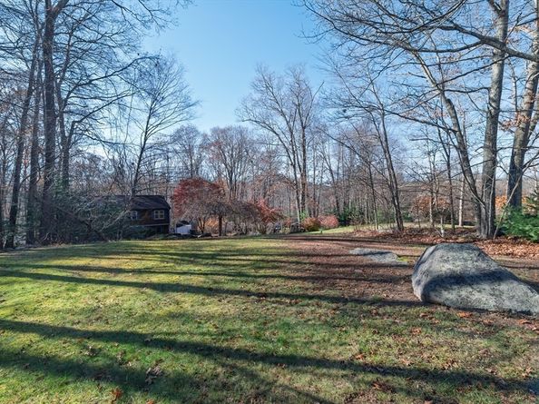 12 Hickory Rd, Millville MA 01529