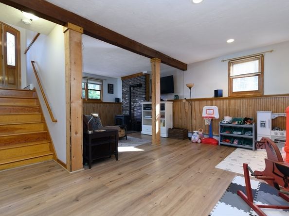 12 Hickory Rd, Millville MA 01529