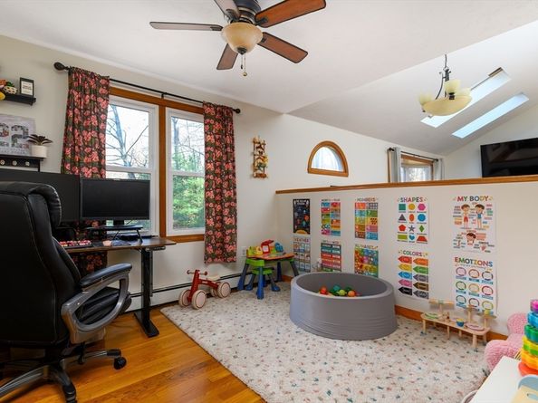 12 Hickory Rd, Millville MA 01529